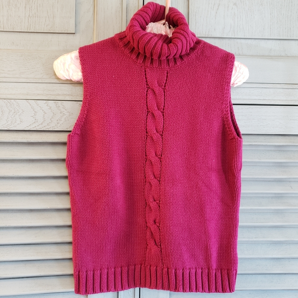 🎀St. John's Bay Fuschia Sleeveless Turtleneck Sweater Size M🎀